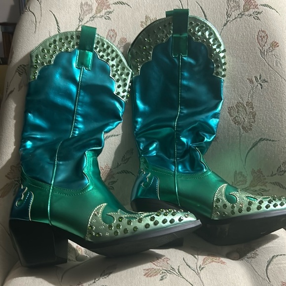 Shoes - Azalea Wang Knox Metallic Cowboy Boot